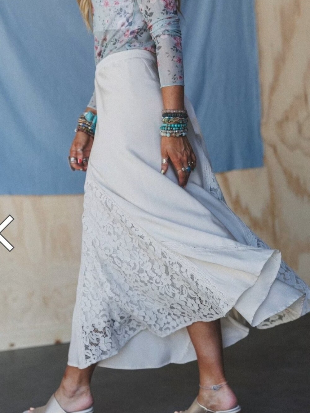 Aaron & Amber / Honey Lace Skirt Size Large NWT